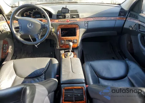 2006 Mercedes-Benz S 500 z USA, uszkodzony, nr VIN WDBNG75J26A477297